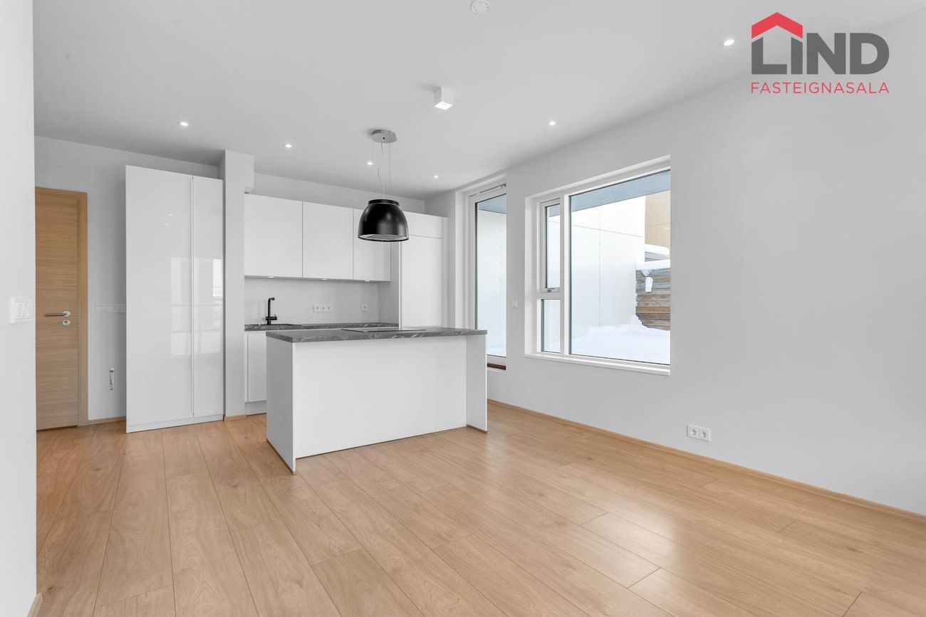 Smyrilshlíð 18, 102 Reykjavík