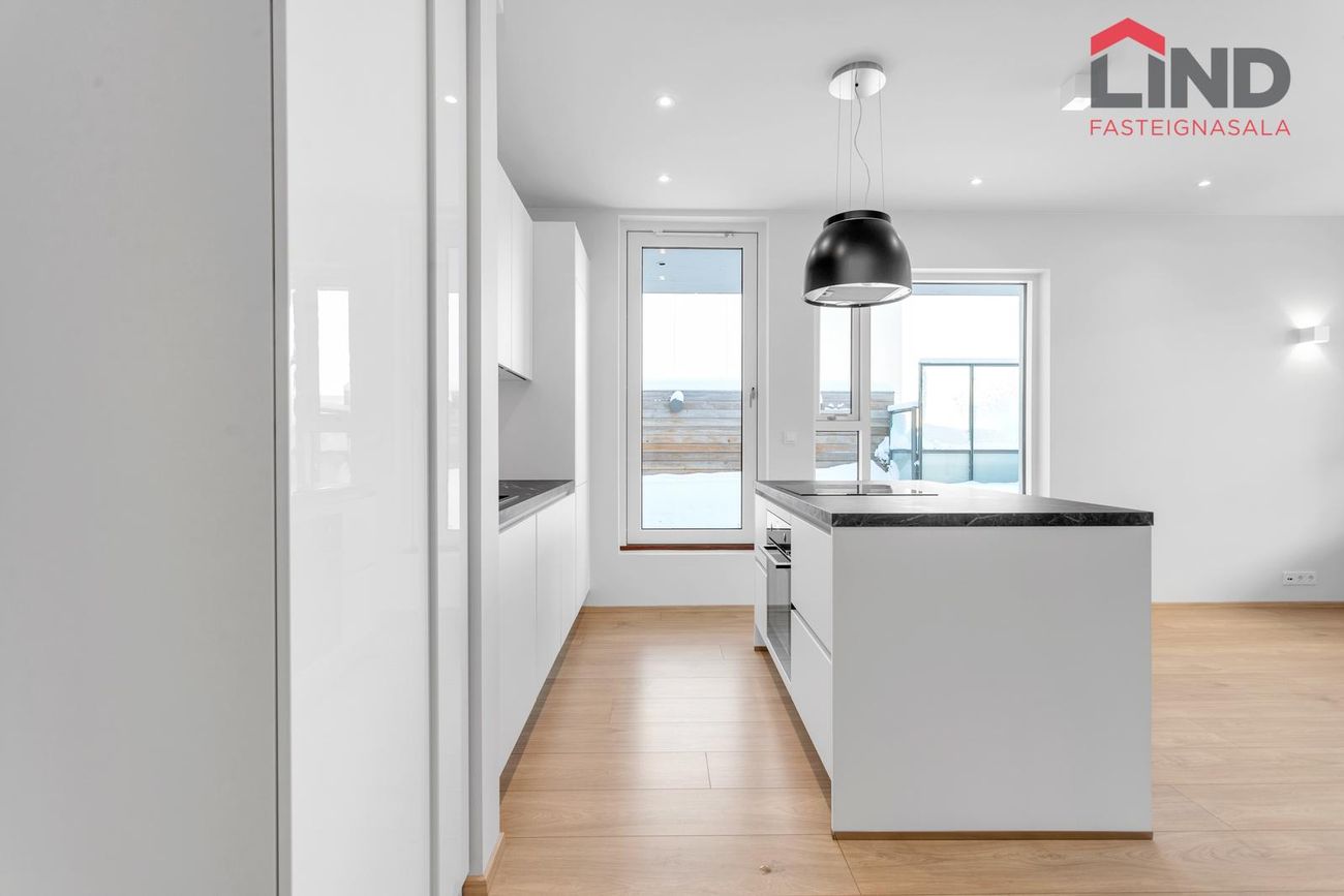 Smyrilshlíð 18, 102 Reykjavík