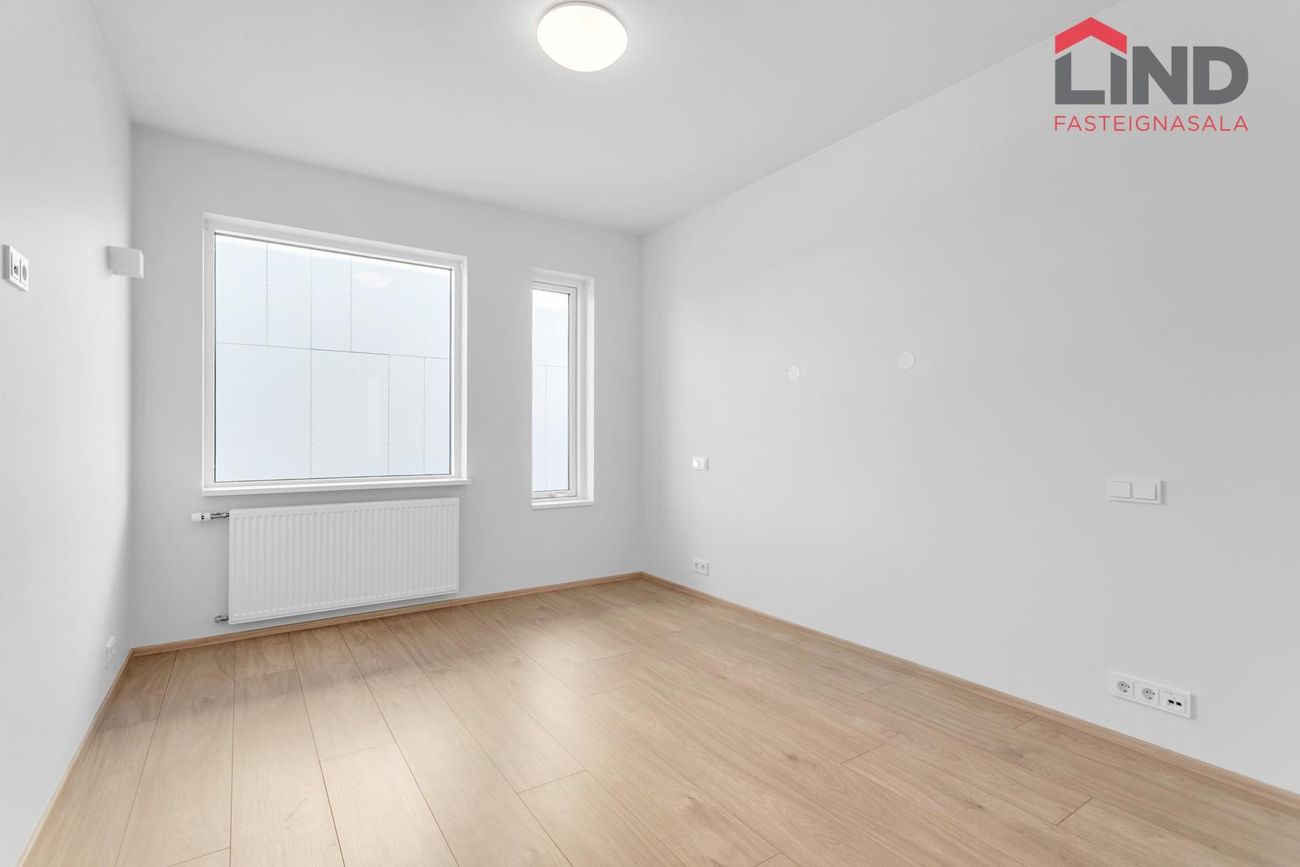 Smyrilshlíð 18, 102 Reykjavík
