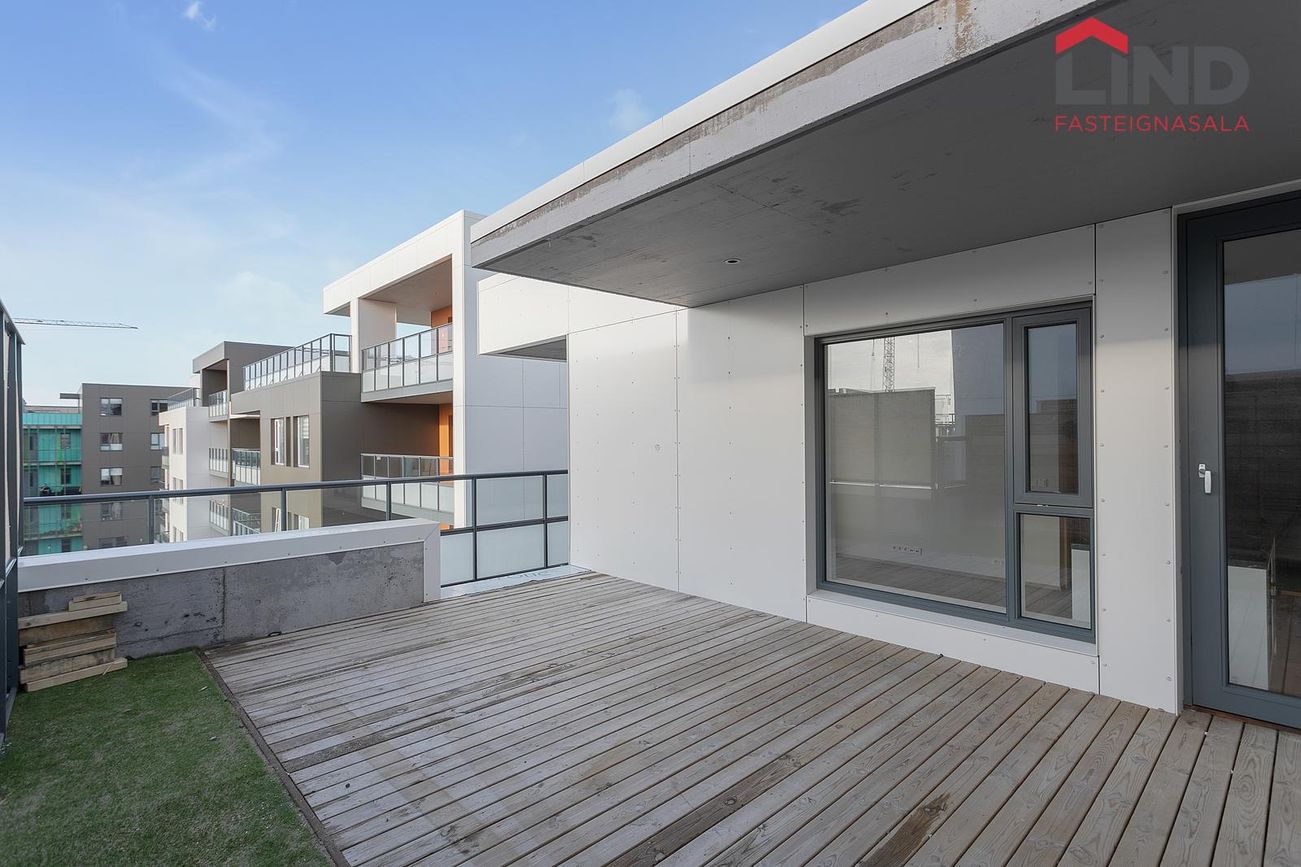 Smyrilshlíð 18, 102 Reykjavík