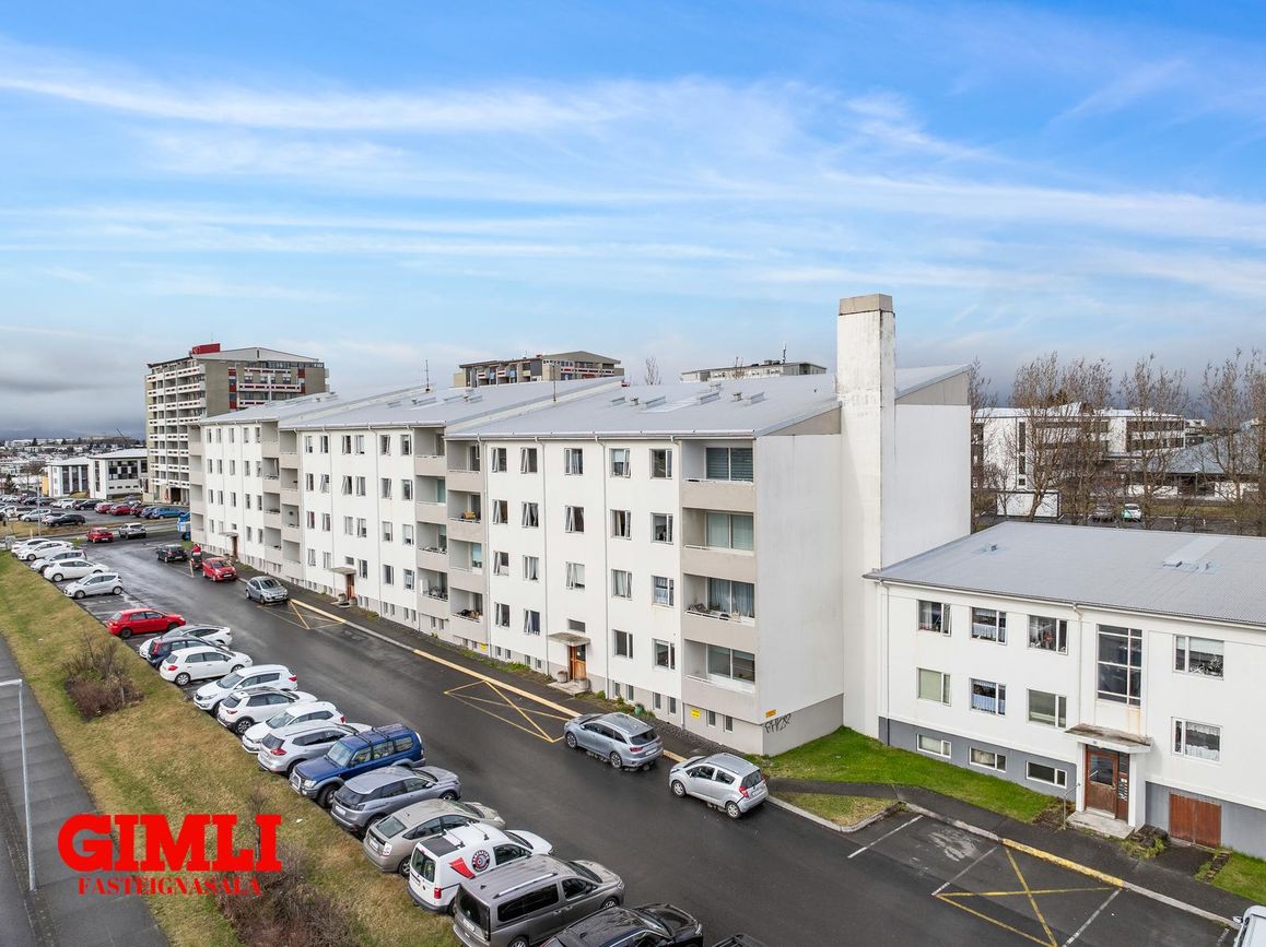 Grensásvegur 56, 108 Reykjavík
