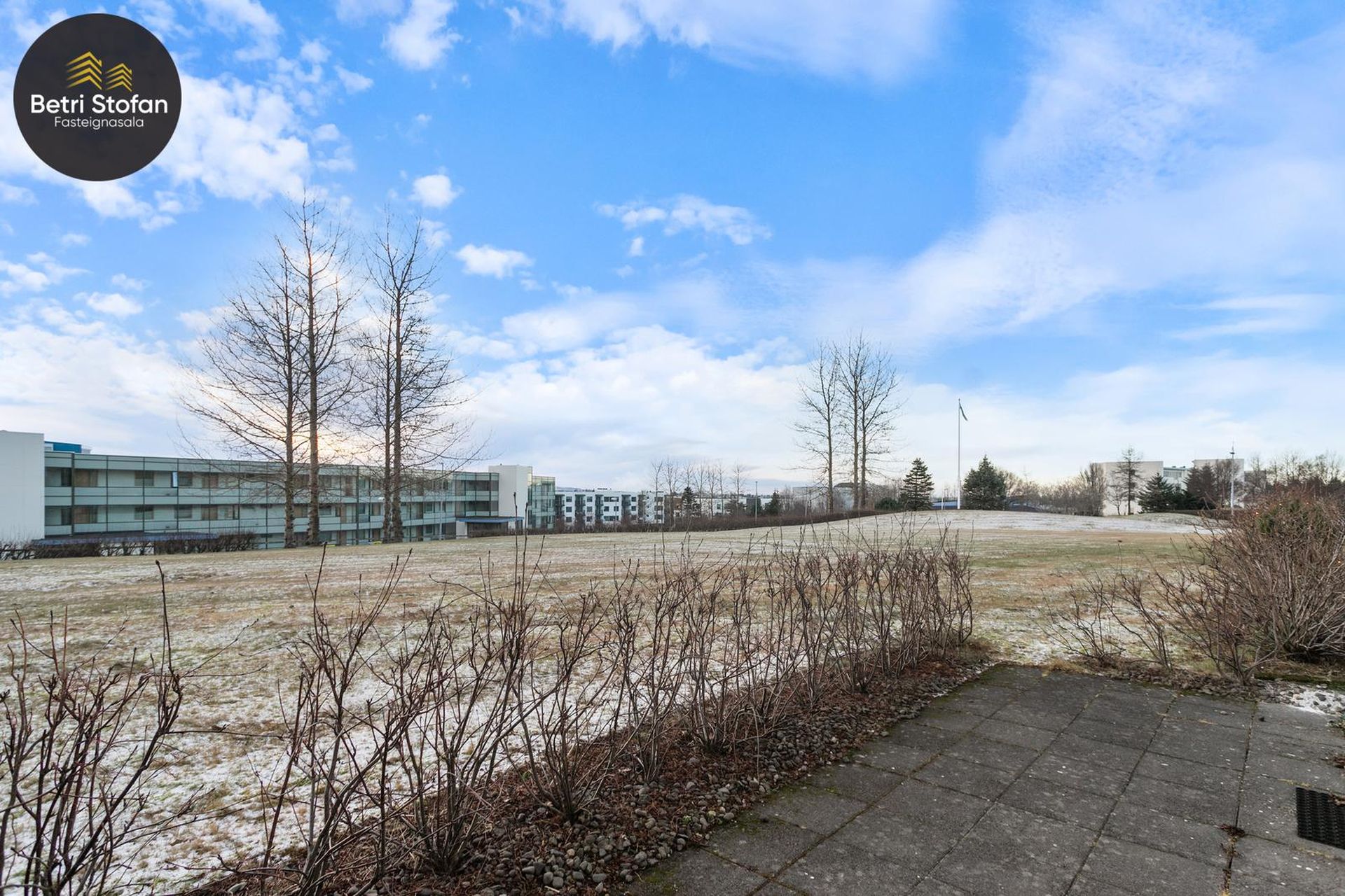 Sléttuvegur 15, 103 Reykjavík