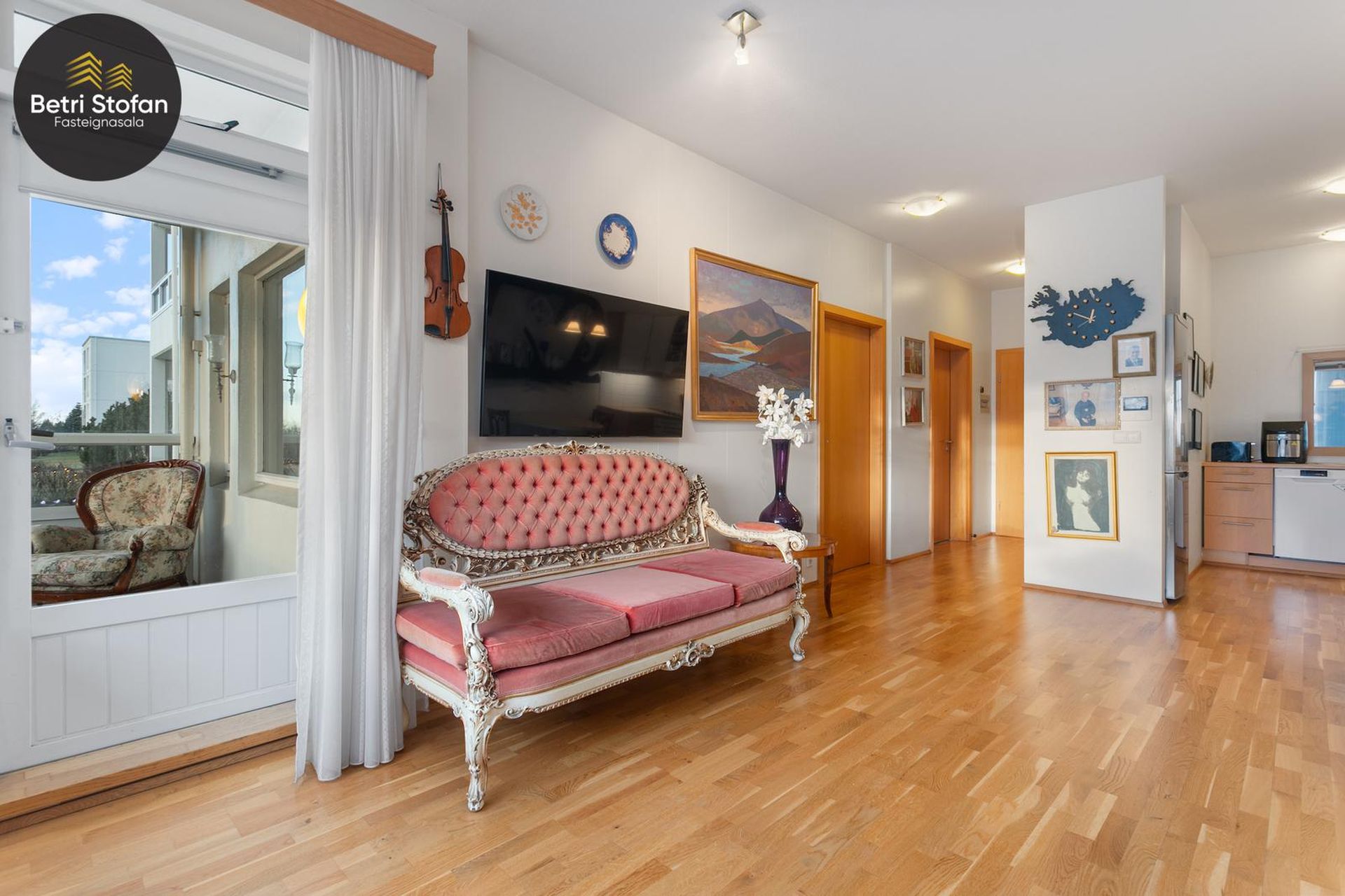 Sléttuvegur 15, 103 Reykjavík