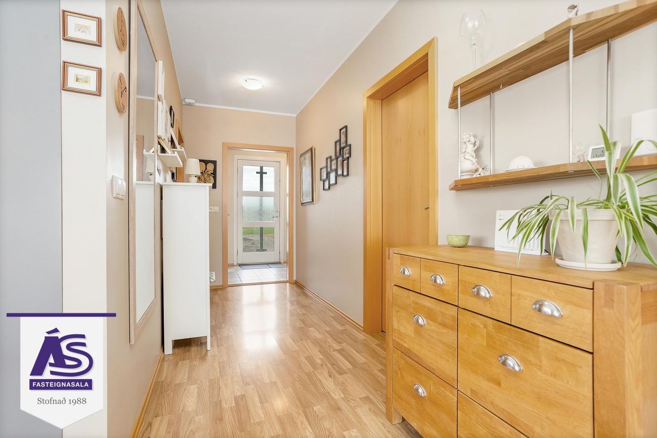 Burknavellir 17A, 221 Hafnarfjörður