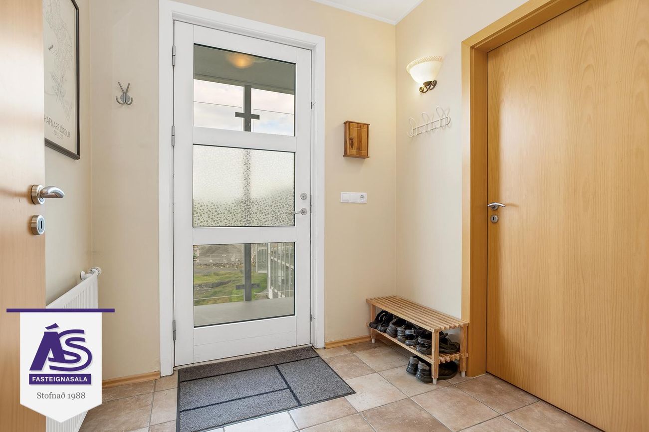 Burknavellir 17A, 221 Hafnarfjörður