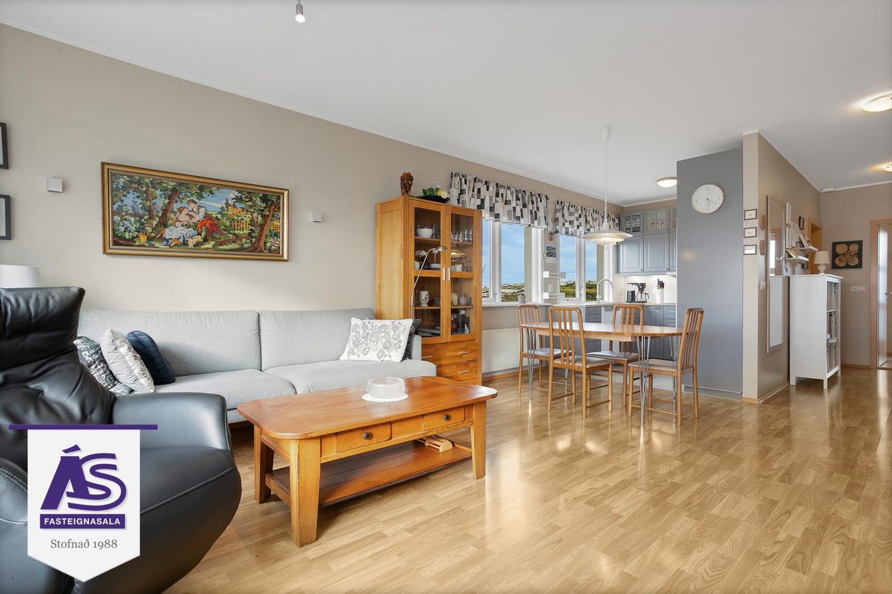 Burknavellir 17A, 221 Hafnarfjörður