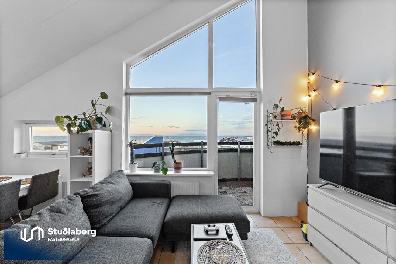 Hafnargata 50, 230 Reykjanesbær
