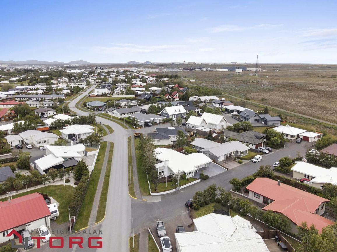 Týsvellir 1 - 0101, 230 Reykjanesbær