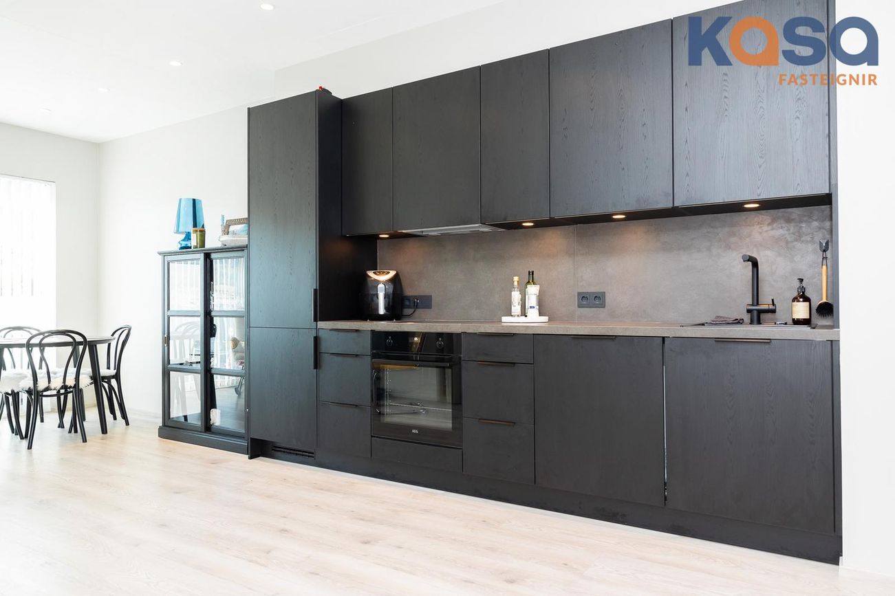 Kjarnagata 65, 600 Akureyri