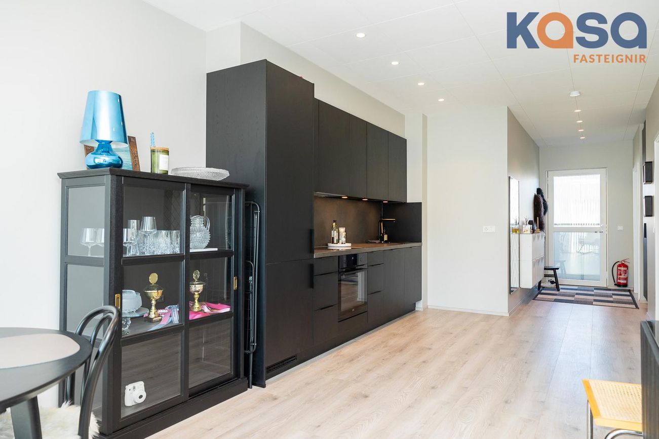 Kjarnagata 65, 600 Akureyri