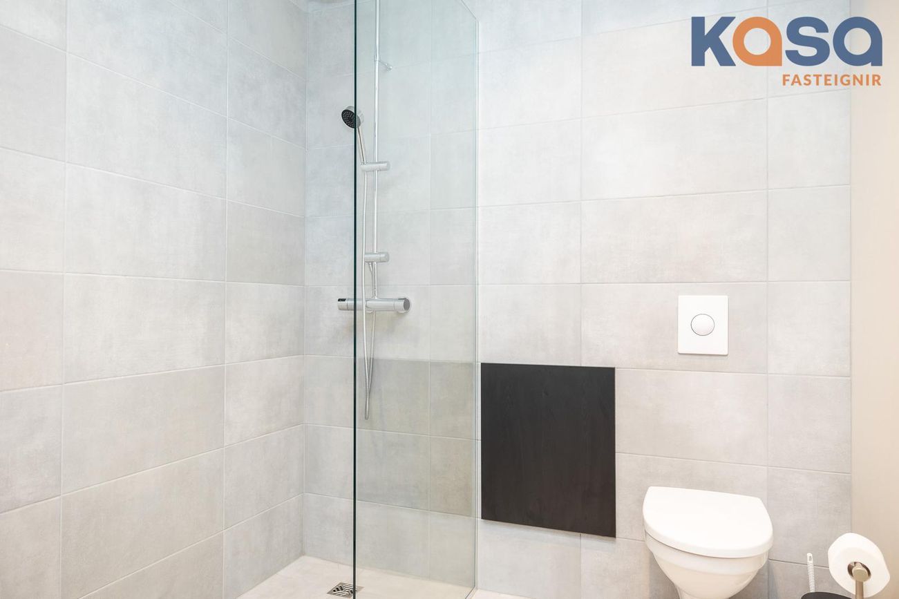 Kjarnagata 65, 600 Akureyri