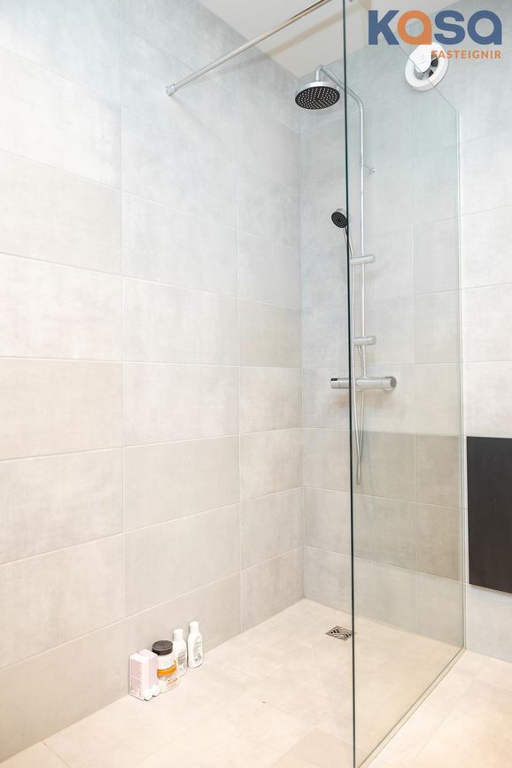 Kjarnagata 65, 600 Akureyri