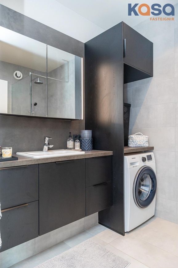 Kjarnagata 65, 600 Akureyri