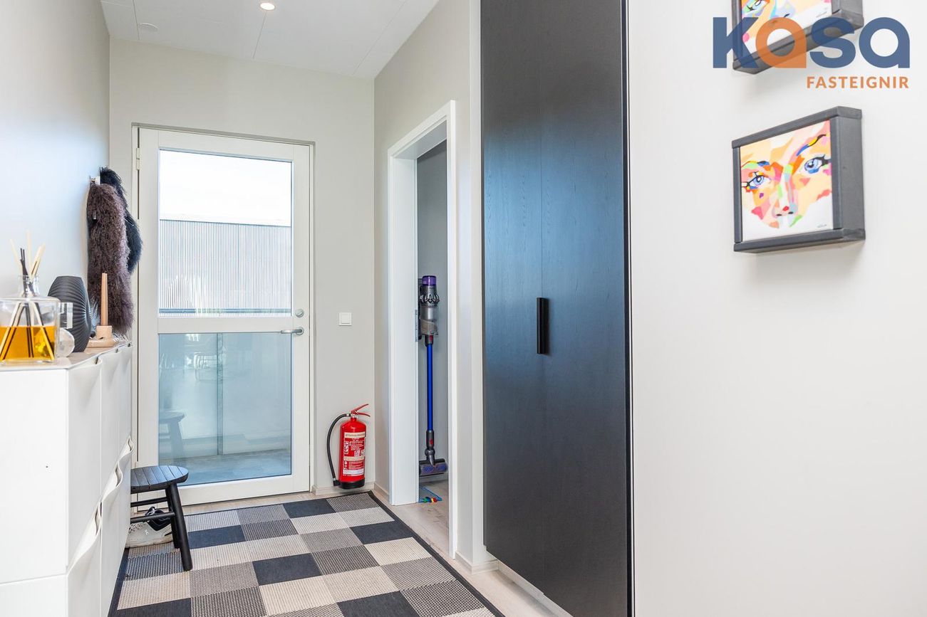 Kjarnagata 65, 600 Akureyri