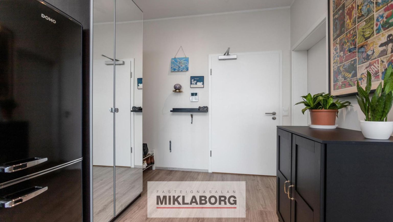Grensásvegur 12, 108 Reykjavík