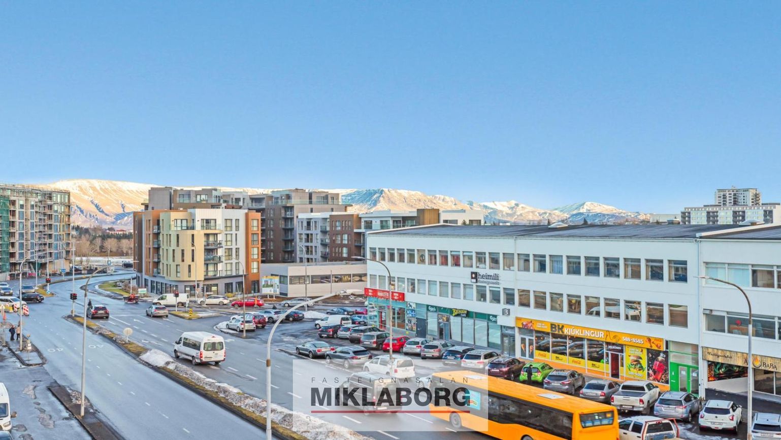 Grensásvegur 12, 108 Reykjavík