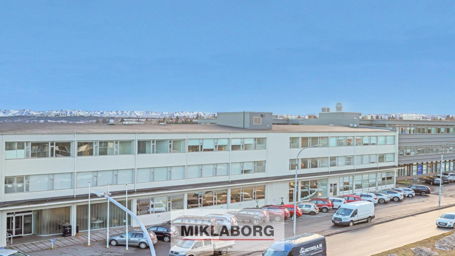 Grensásvegur 12, 108 Reykjavík