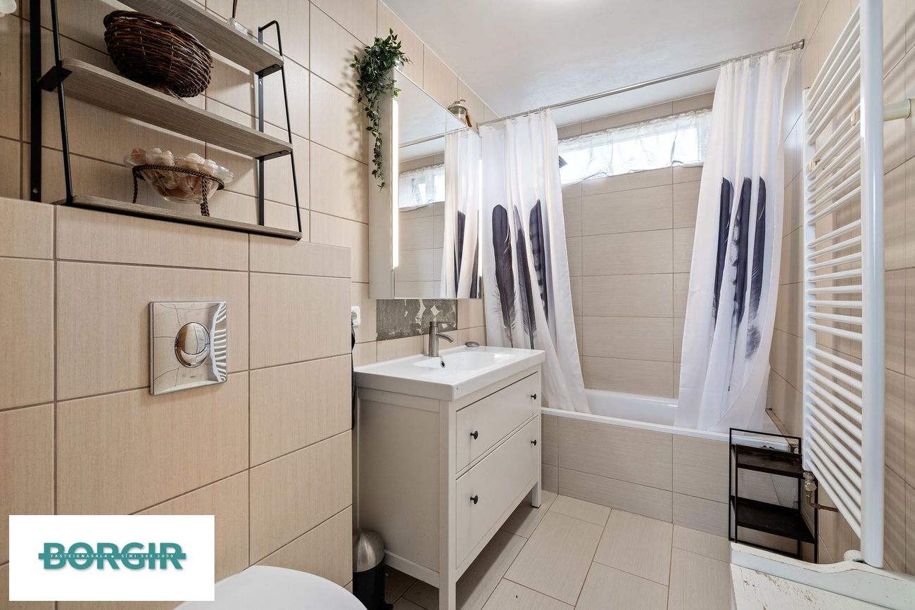 Hringbraut 74 - 0101, 230 Reykjanesbær