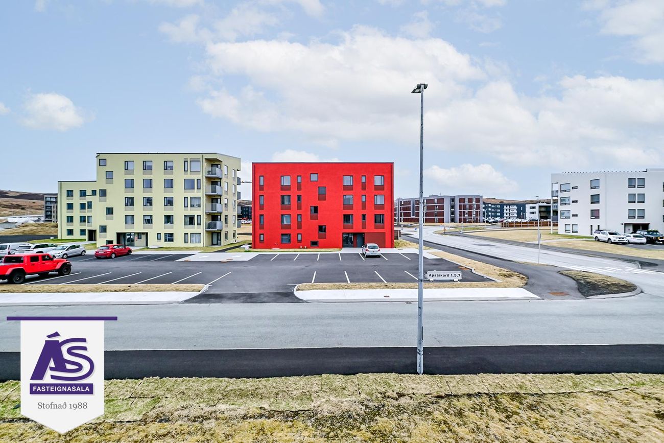 Hádegisskarð 2, 221 Hafnarfjörður