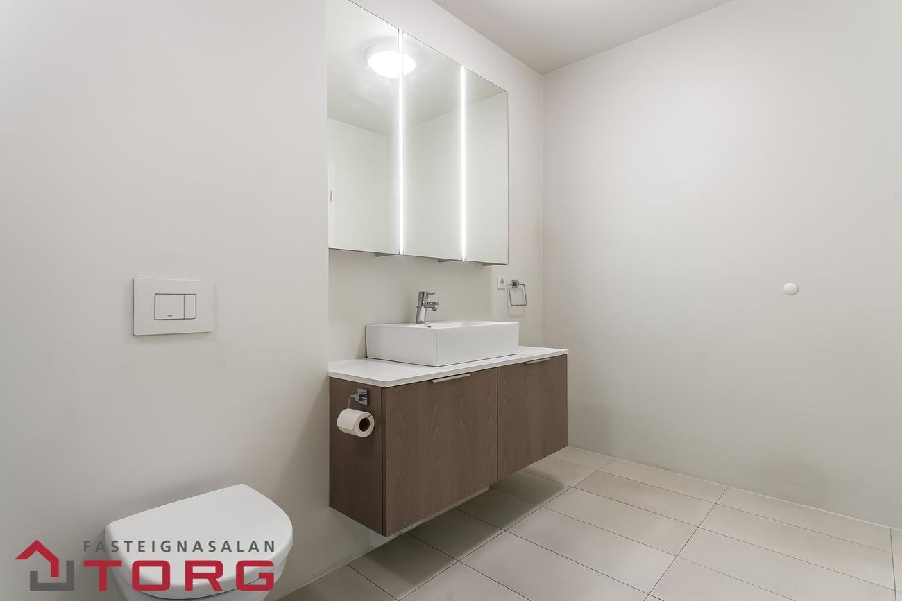 Garðatorg 4b, 210 Garðabær
