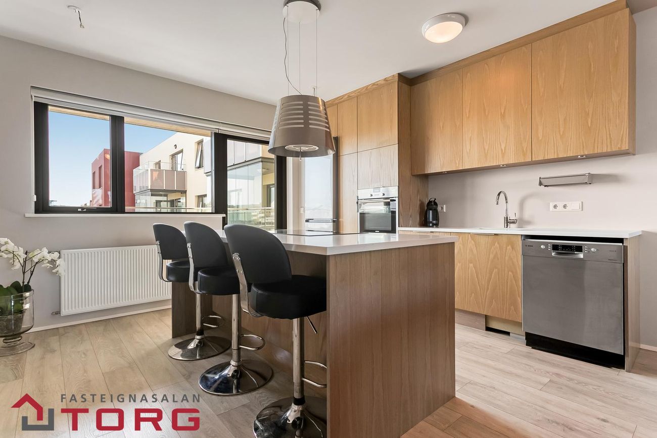 Garðatorg 4b, 210 Garðabær