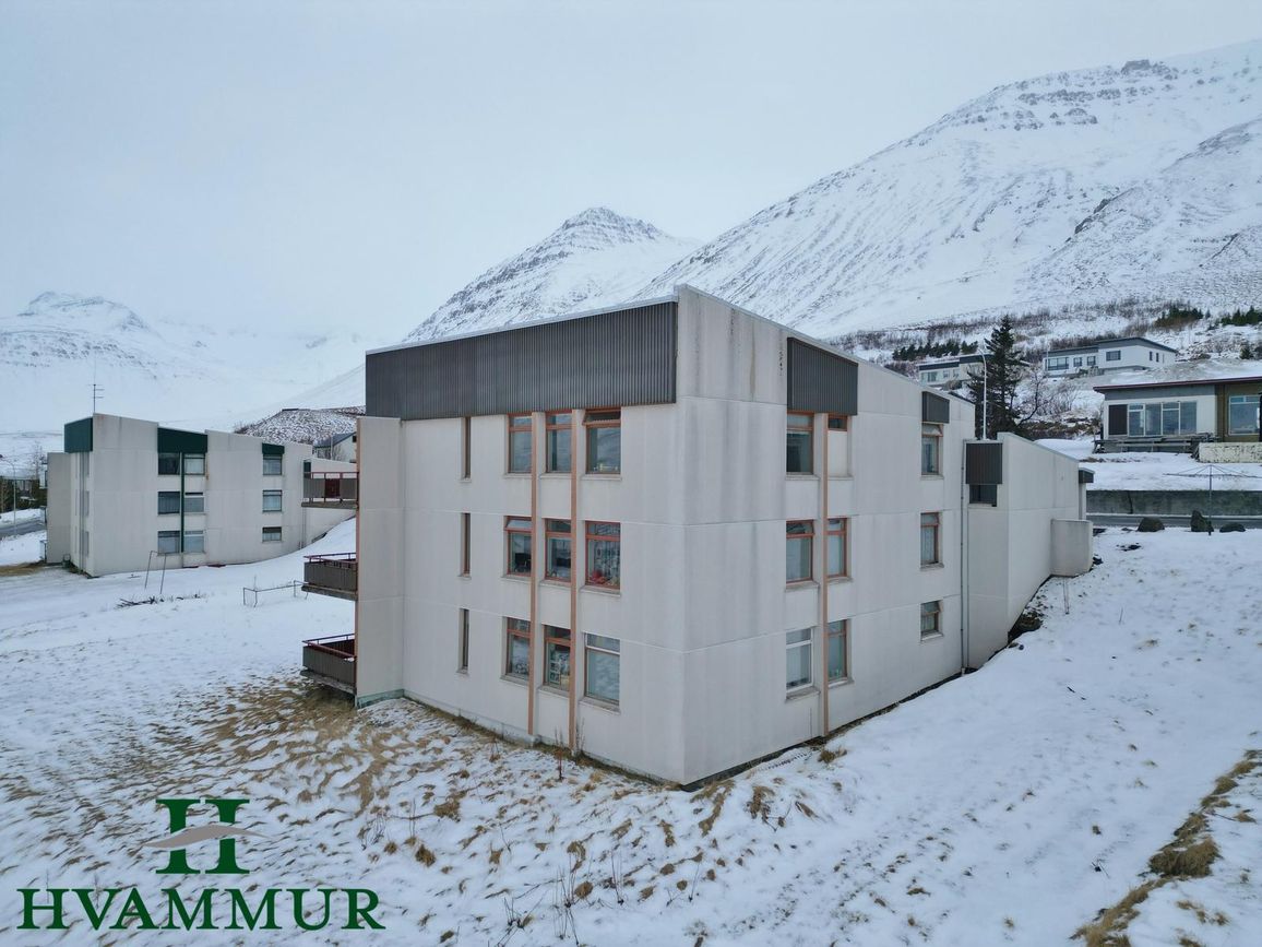 Laugarvegur 37, 580 Fjalla