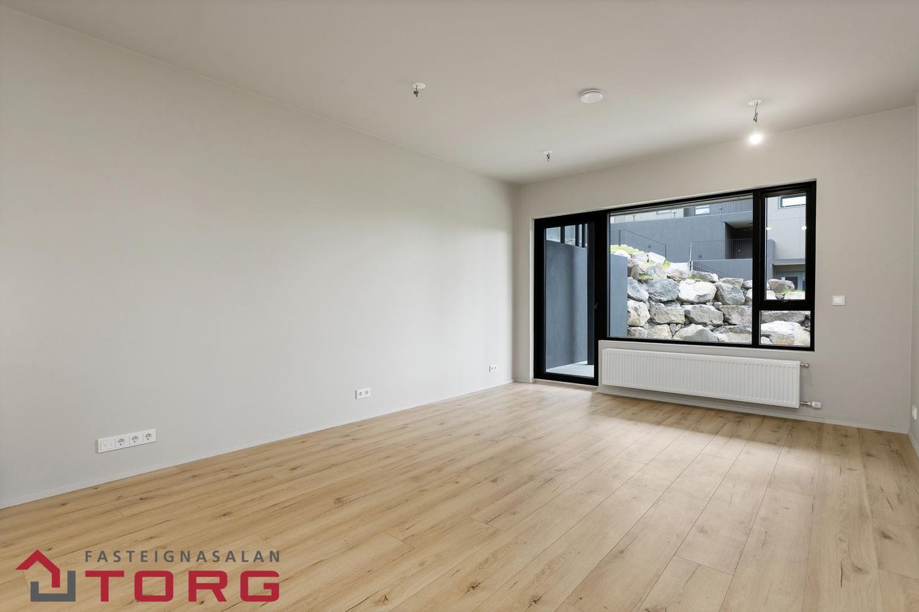 Lautargata 5, 210 Garðabær