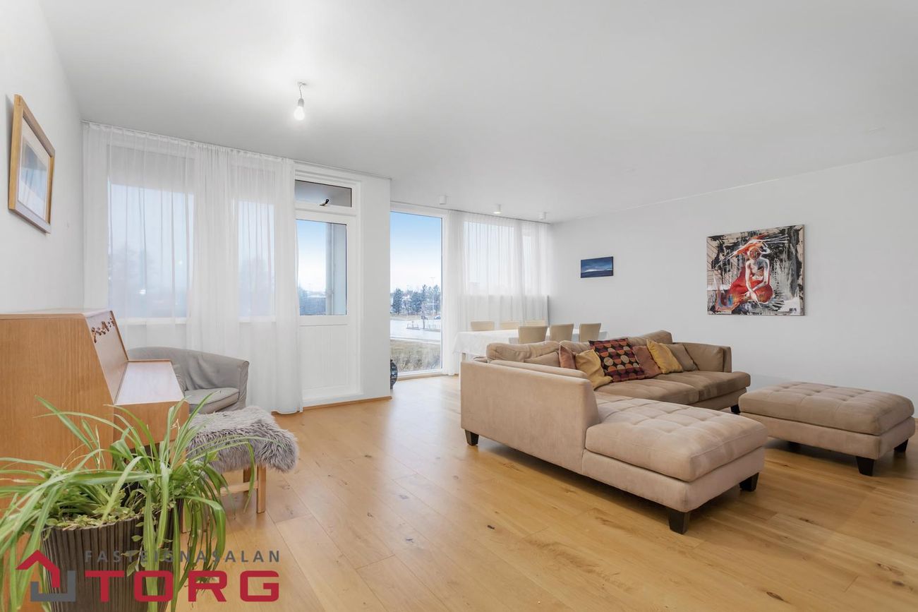 Álftamýri 56, 108 Reykjavík
