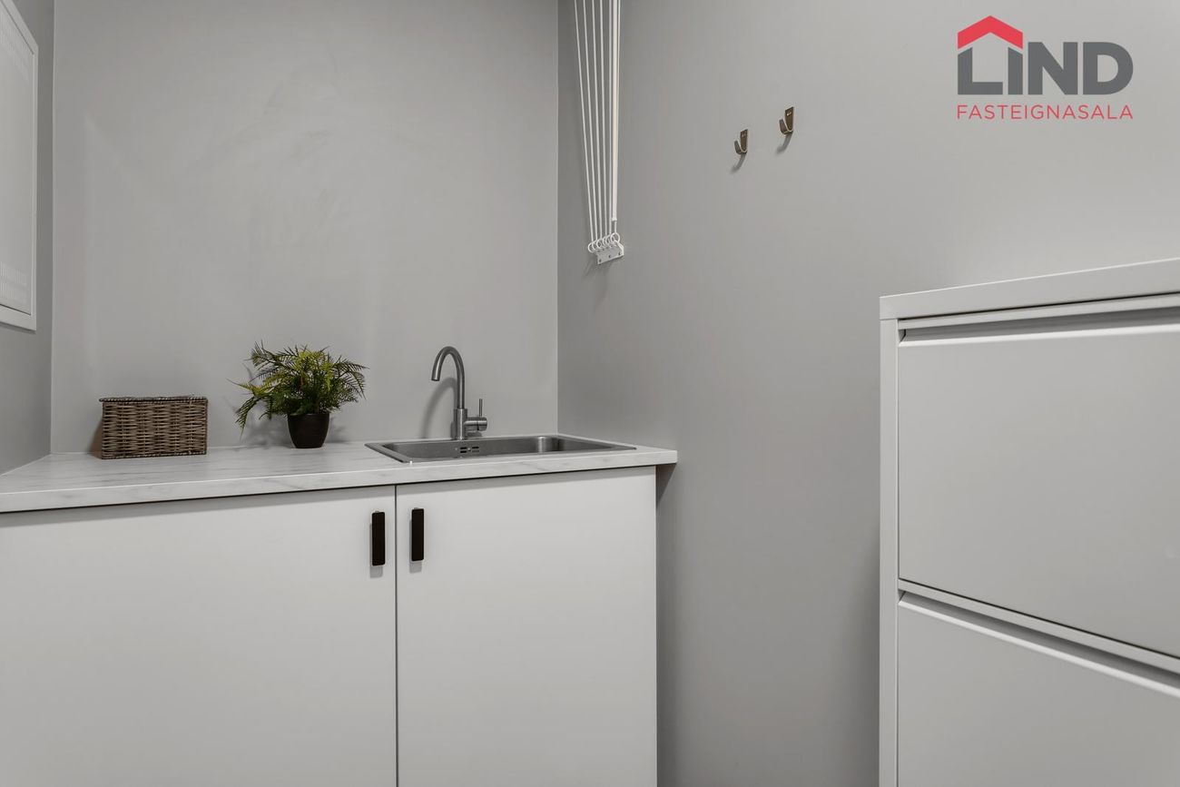 Valshlíð 4, 102 Reykjavík