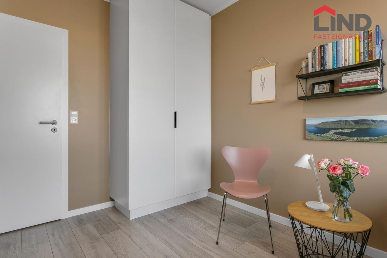 Valshlíð 4, 102 Reykjavík