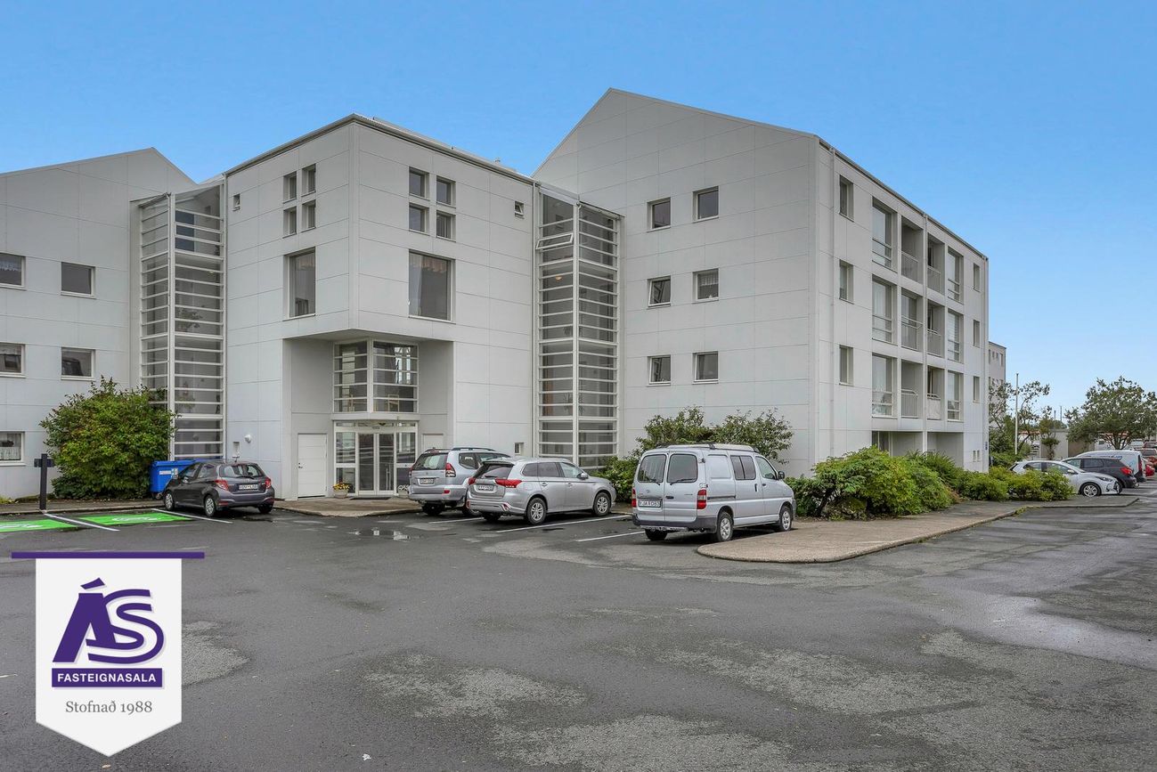 Hjallabraut 33, 220 Hafnarfjörður