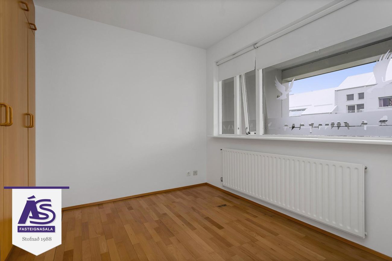 Hjallabraut 33, 220 Hafnarfjörður