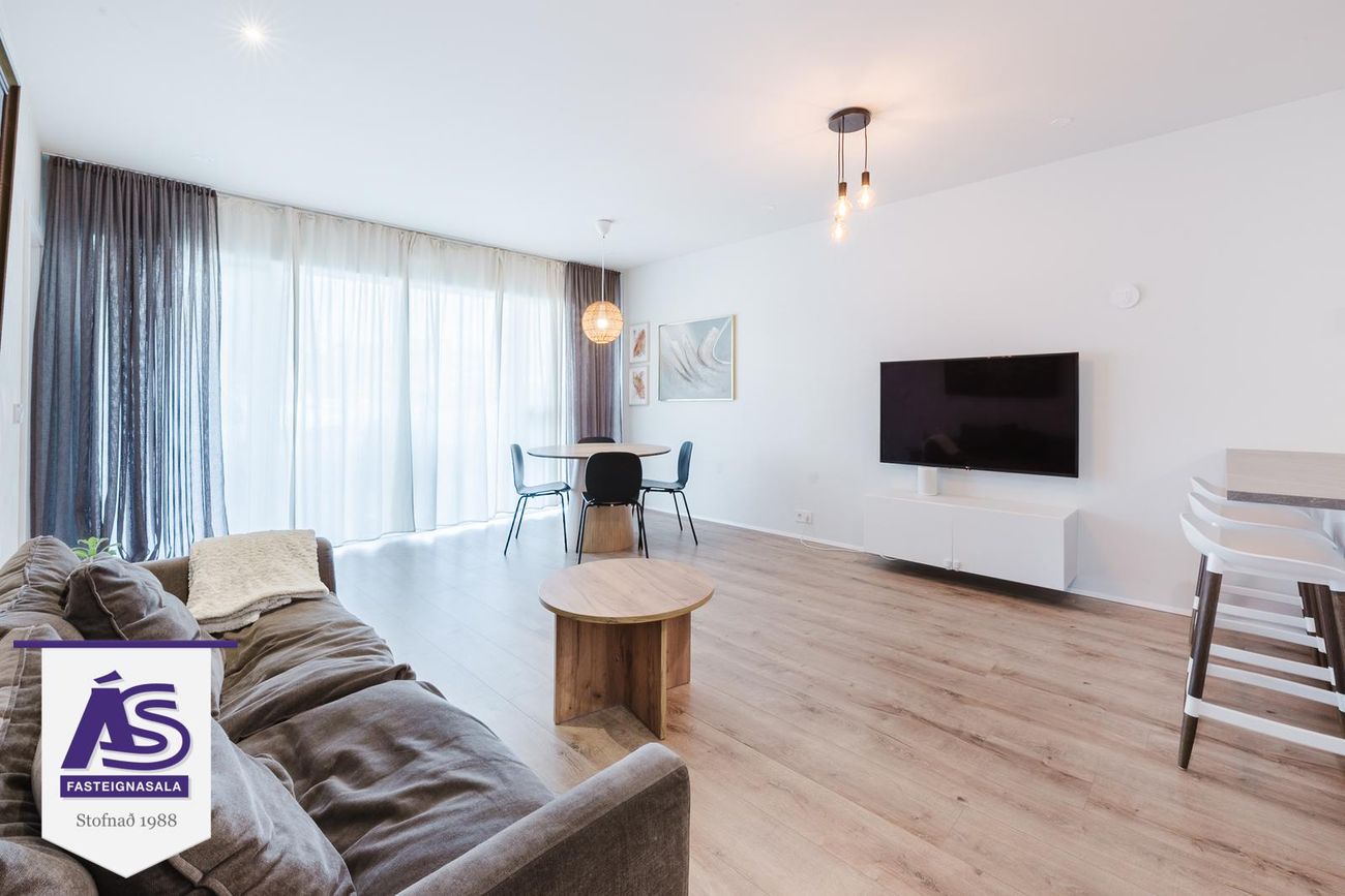 Áshamar 52 - 0110, 221 Hafnarfjörður