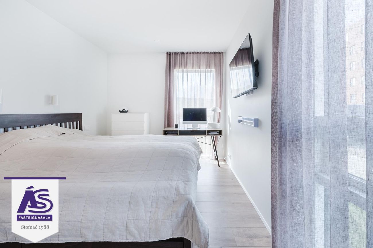 Áshamar 52 - 0110, 221 Hafnarfjörður