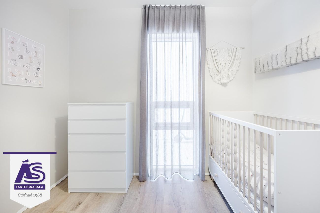 Áshamar 52 - 0110, 221 Hafnarfjörður