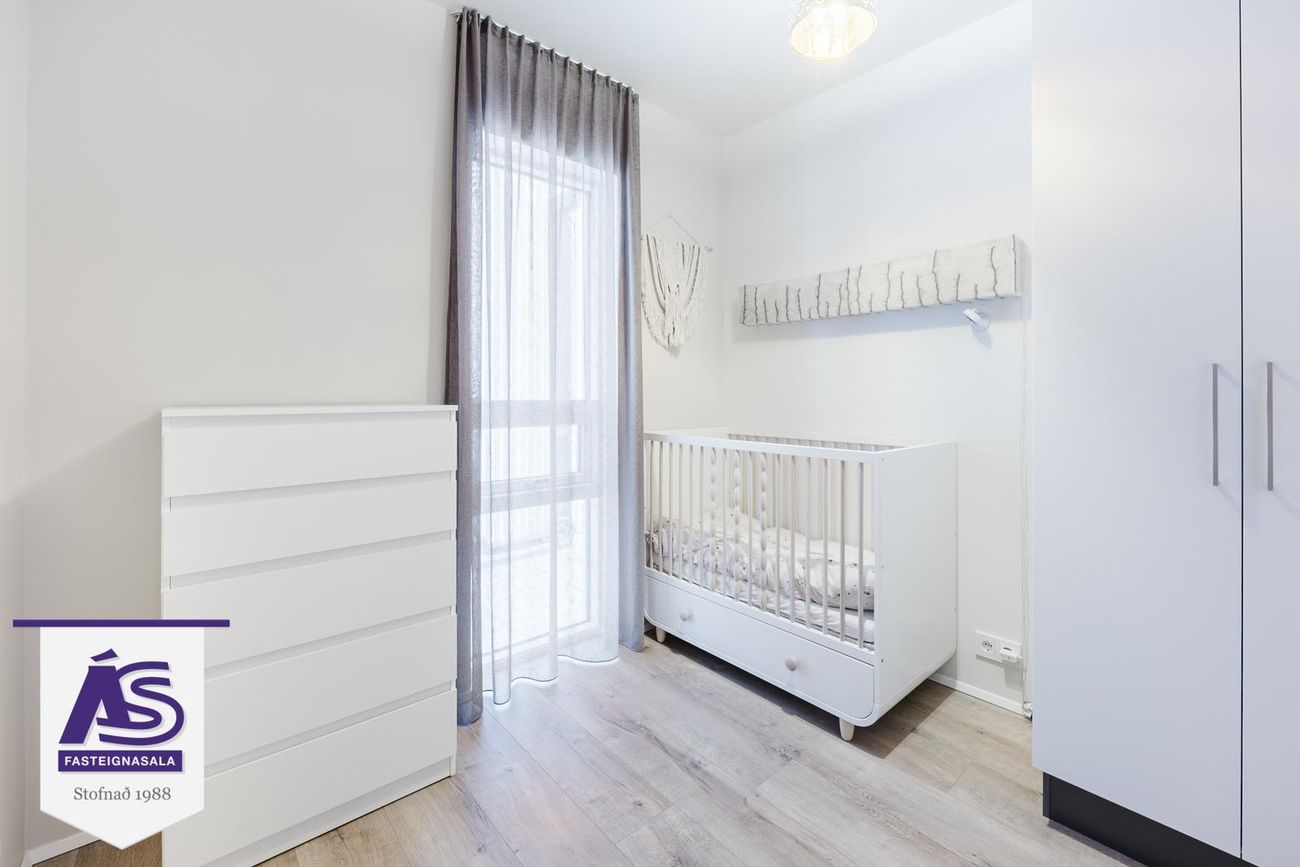 Áshamar 52 - 0110, 221 Hafnarfjörður