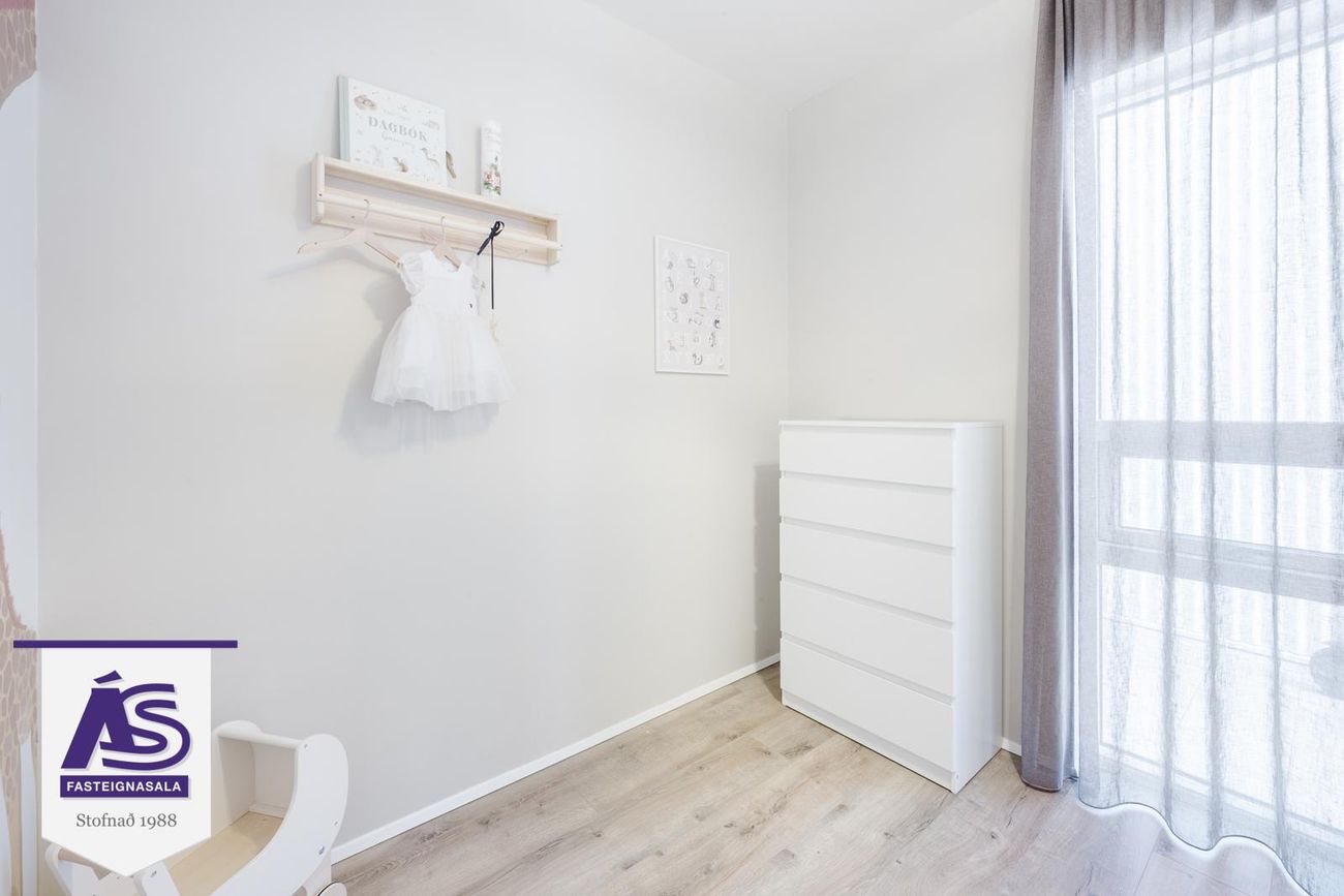 Áshamar 52 - 0110, 221 Hafnarfjörður