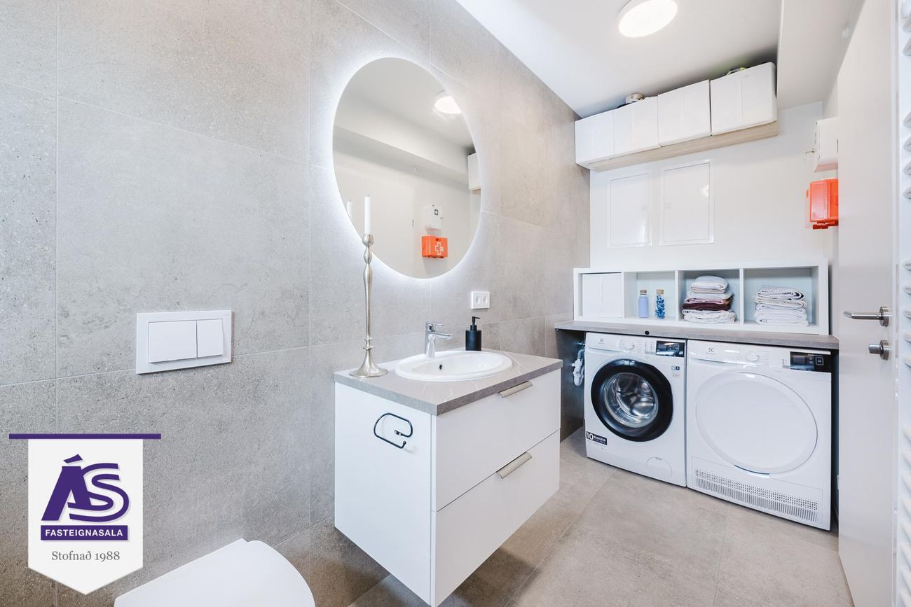 Áshamar 52 - 0110, 221 Hafnarfjörður