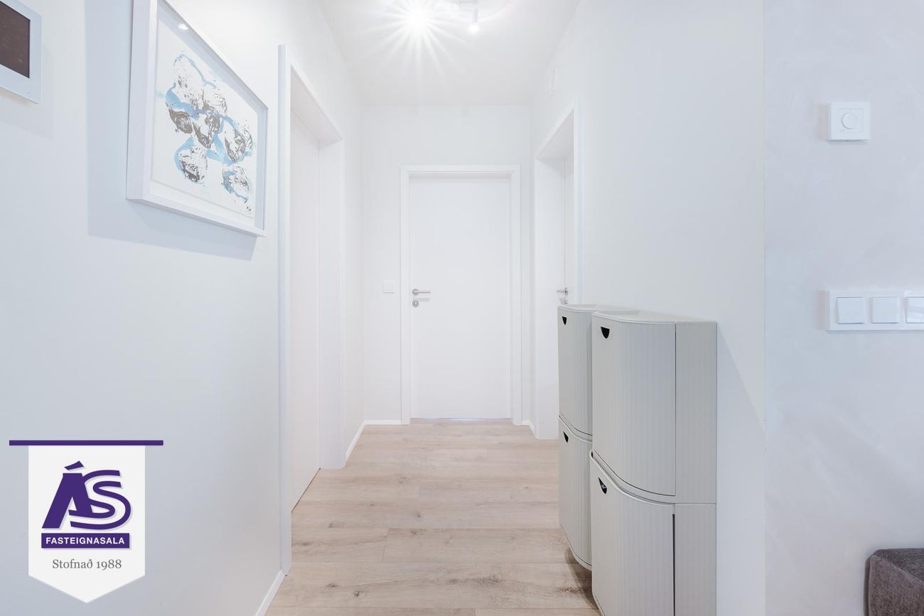 Áshamar 52 - 0110, 221 Hafnarfjörður