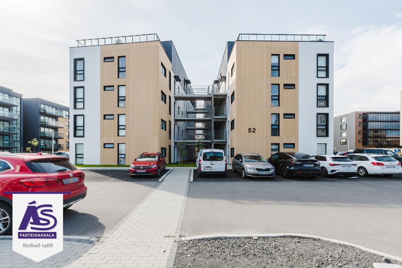 Áshamar 52 - 0110, 221 Hafnarfjörður