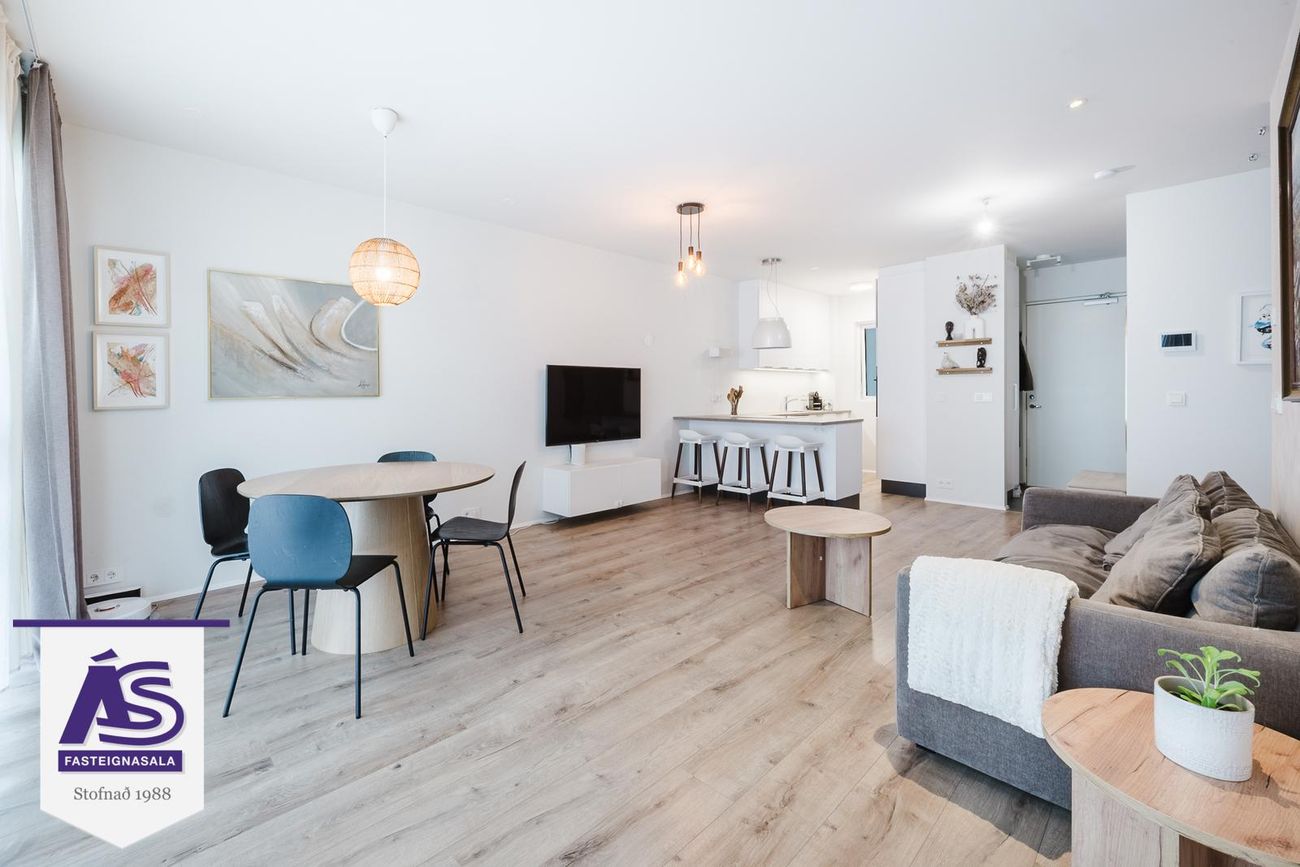 Áshamar 52 - 0110, 221 Hafnarfjörður