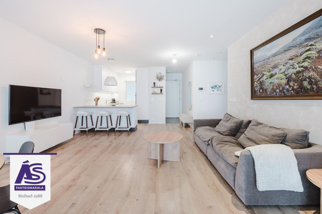 Áshamar 52 - 0110, 221 Hafnarfjörður