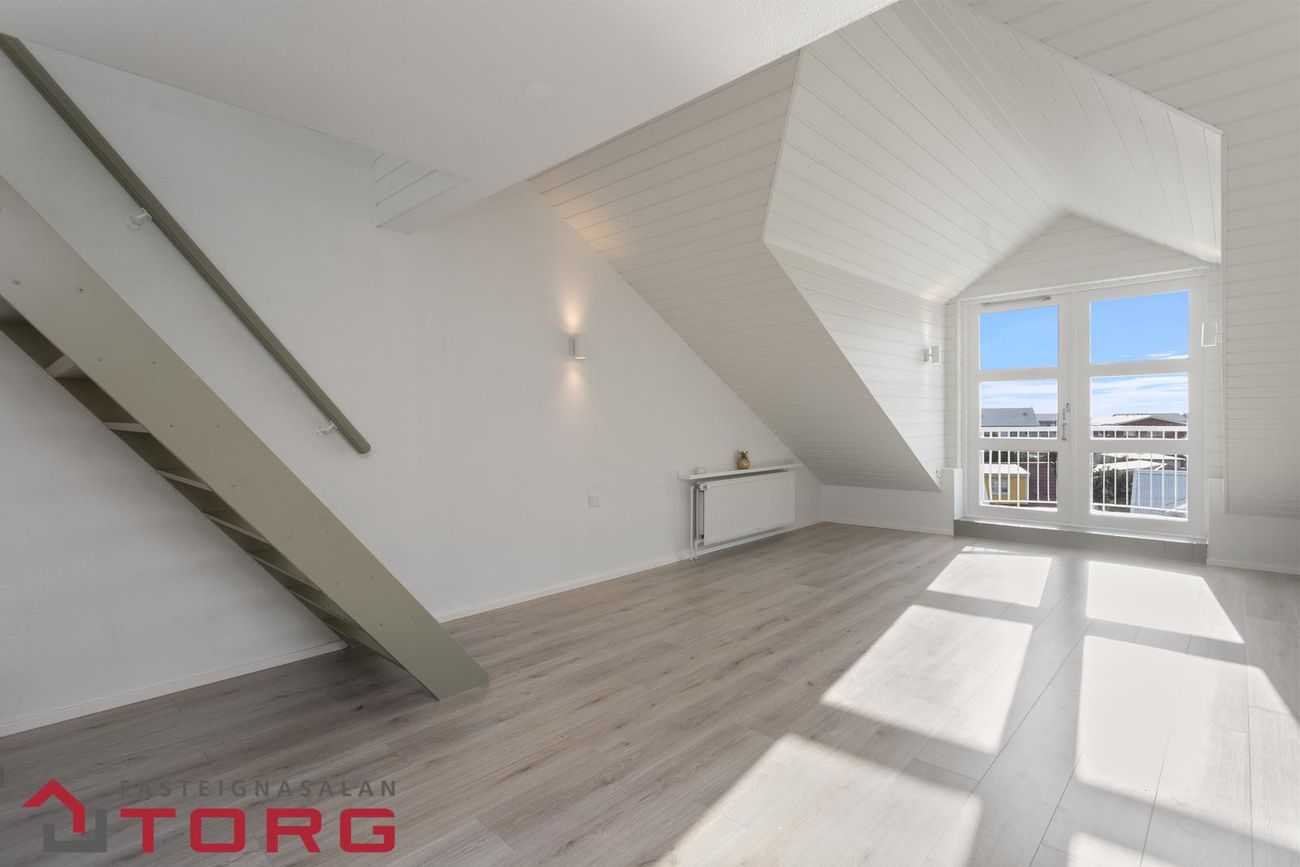 Hringbraut 119, 101 Reykjavík