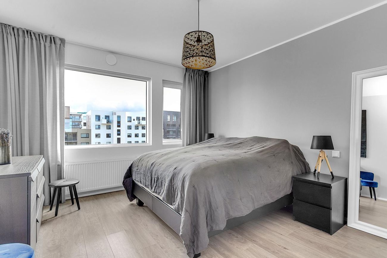 Smyrilshlíð 2, 102 Reykjavík