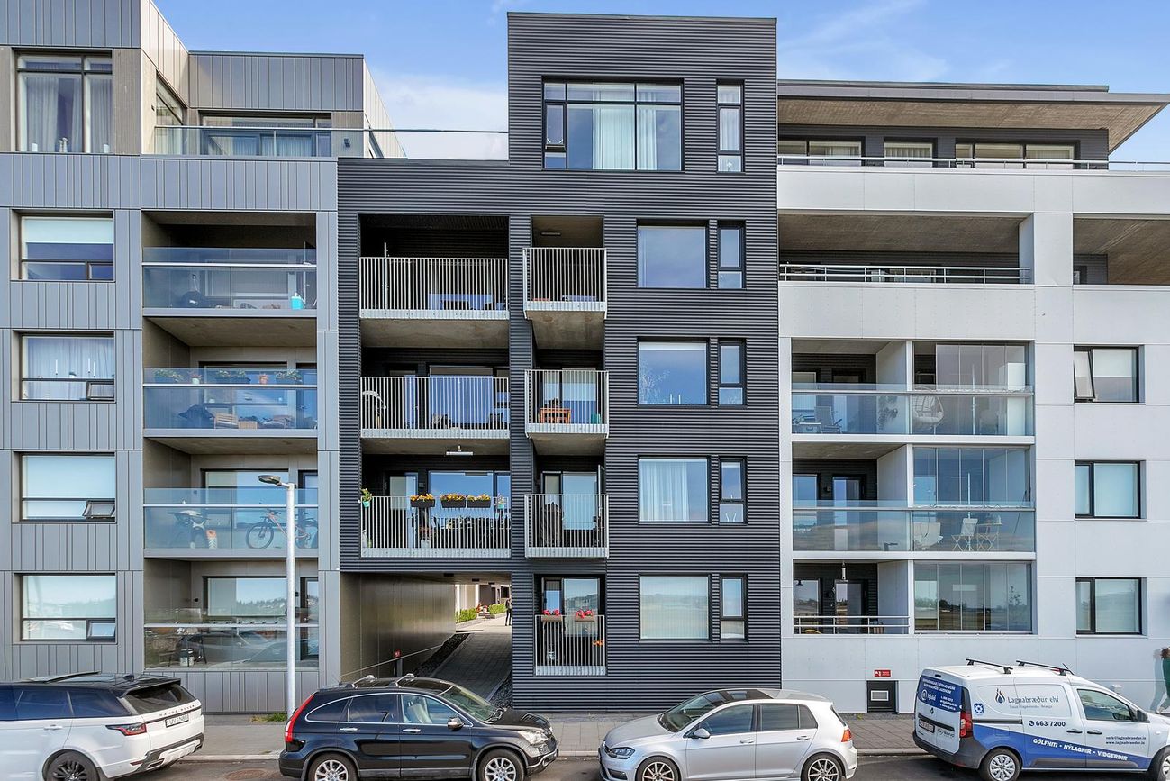 Smyrilshlíð 2, 102 Reykjavík