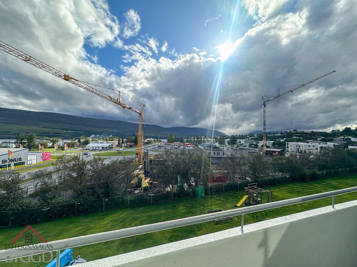 Skarðshlíð 28, 603 Akureyri