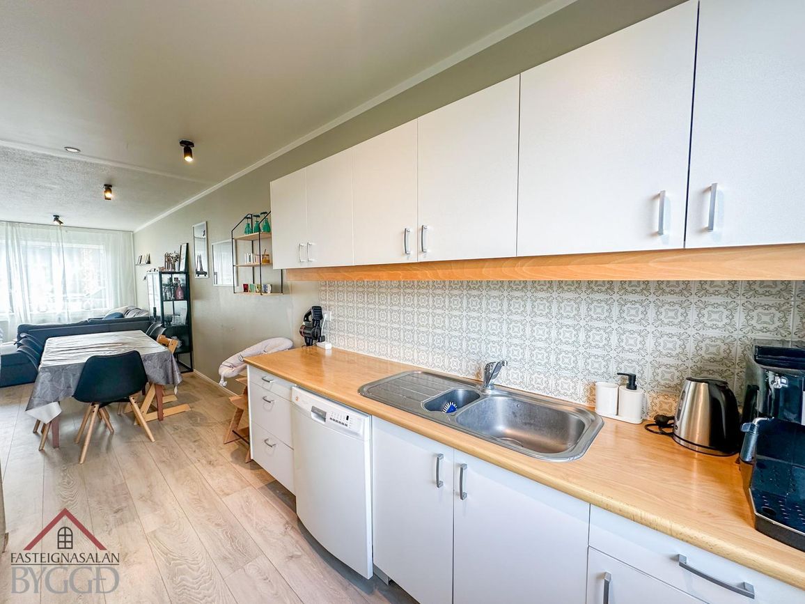 Skarðshlíð 28, 603 Akureyri