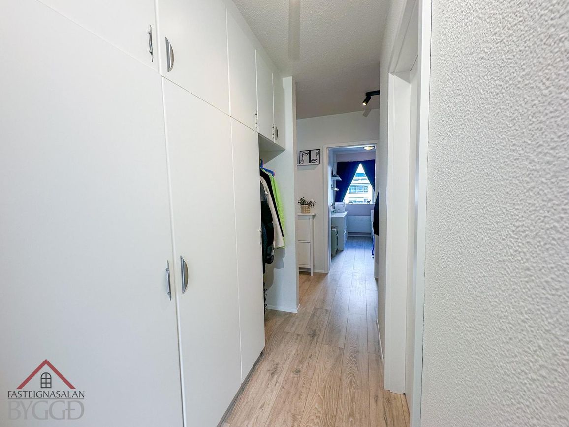 Skarðshlíð 28, 603 Akureyri