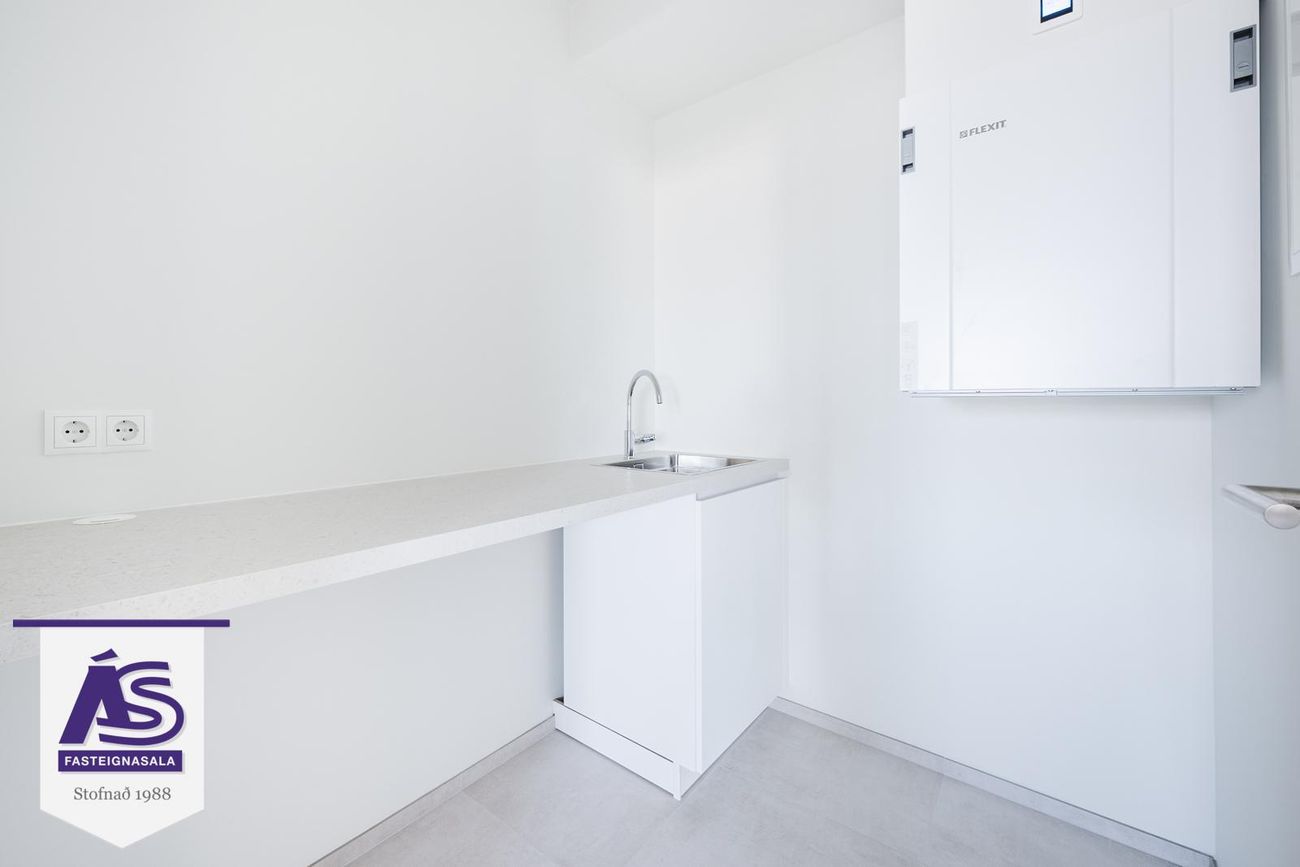 Baughamar 3, 221 Hafnarfjörður