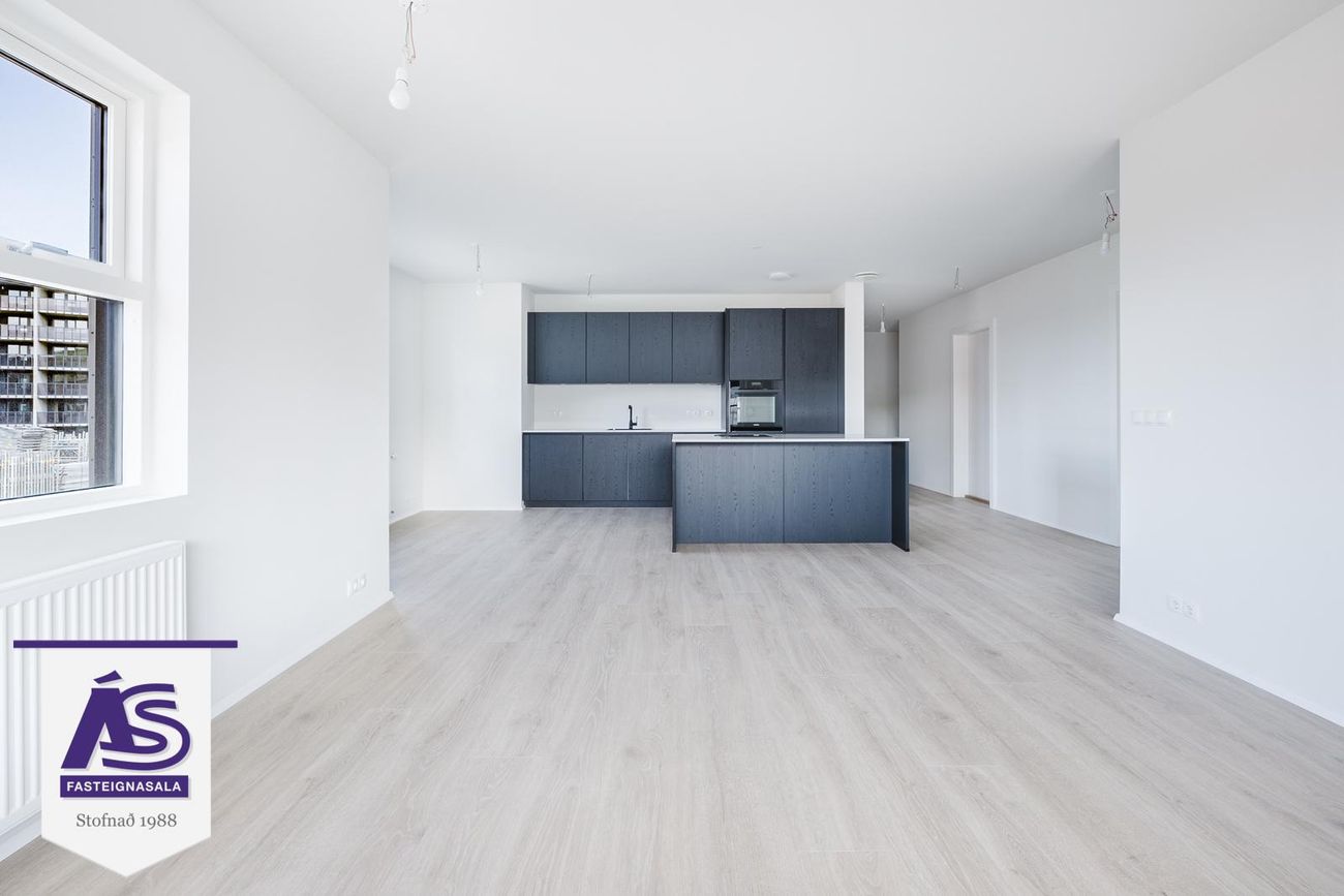 Baughamar 3, 221 Hafnarfjörður